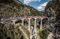 Glacier Express on the Landwasser Viaduct, Graubuenden - © swiss-image.ch/Andrea Badrutt