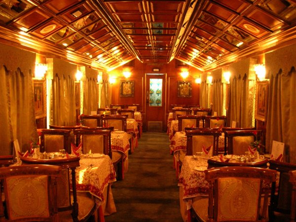 Restaurant car