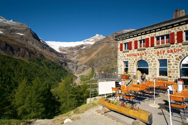 Alp Gruem railway station